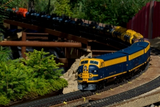 's Railroad 2017082344